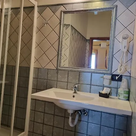 普拉玛兹酒店 3*