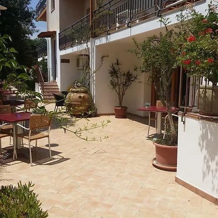 普拉玛兹酒店 3*