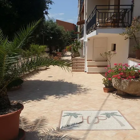 Plammas Hotel 3*
